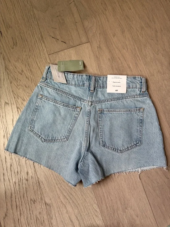 H&M Light Blue Distressed Denim Cutoff Shorts - Picture 2 of 6